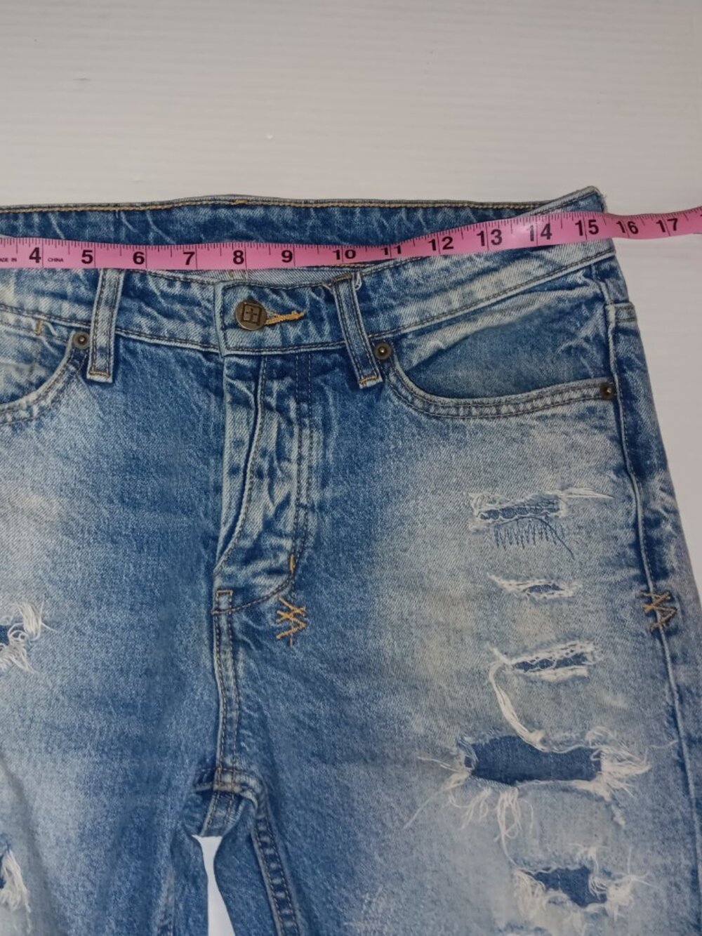 KSUBI BUTTON FLY DISTRESSED 31" WAIST DENIM JEANS - Picture 10 of 14